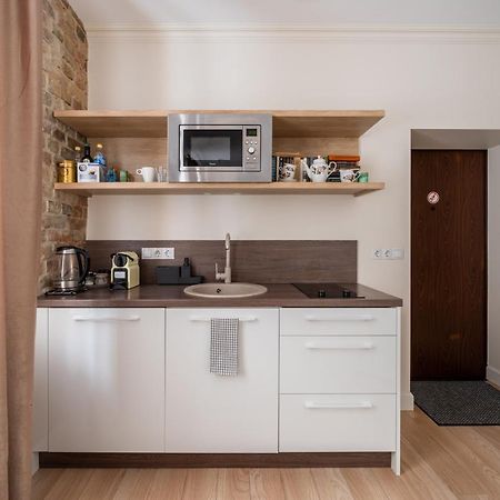 Stylish Studio Close To City Center, Cafes & Parks & Local Dining Riga Luaran gambar