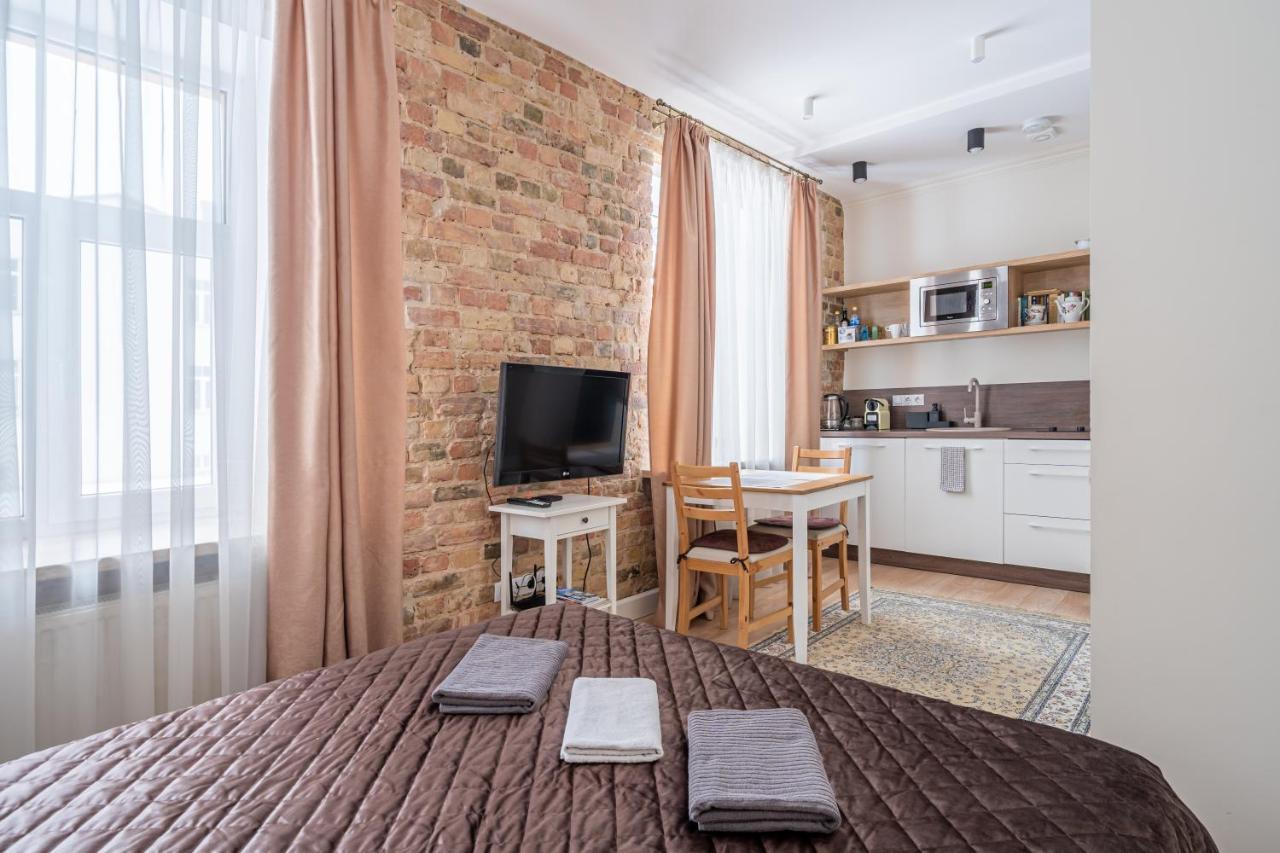 Stylish Studio Close To City Center, Cafes & Parks & Local Dining Riga Luaran gambar