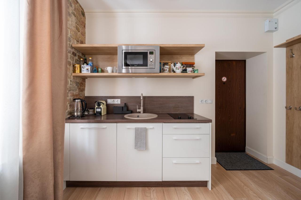 Stylish Studio Close To City Center, Cafes & Parks & Local Dining Riga Luaran gambar